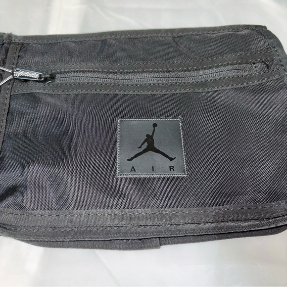 Air Jordan Collaborator Fanny Pack Belt Bag 'Black' 9A0331-023 - Picture 15 of 16